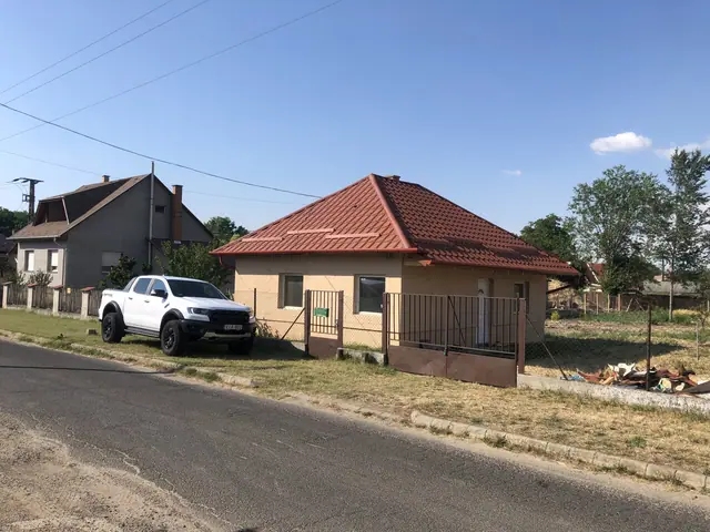 Cserepeslemez – BM Tetőfedés referencia